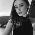 Александра, фото