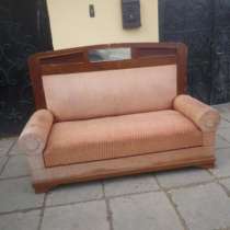 Старинный диван, в Москве