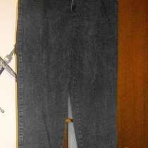 Продам джинсы 26 раз 3 рост. Темно зеленые, в Красногорске