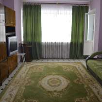 Продается однокомнатная квартира, ленпроекта, эркерная, в Сургуте