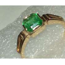 Золотое кольцо с природным изумрудом 585 пробы, в Лесной