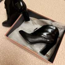 Лаковые ботильоны Эконика 37 р, в Москве