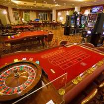Действующее казино, на первой линии от моря, в Малаге, в Санкт-Петербурге