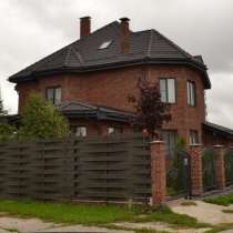 Земельный участок в коттеджном посёлке Левитаново, в Москве