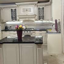 Кухня 3.60 на1.65 островок, Примитейка, Мойка большая, Вытя, в Грозном