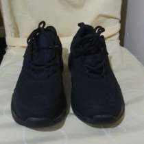 Продам замш.черные крассовки р.42-43 - 350 руб.очень удобные, в г.Тирасполь