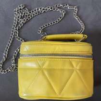 Женская сумка желтого цвета, в Москве