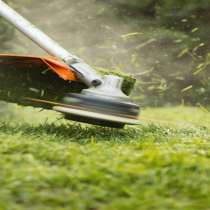 Покос травы Шахты, в Шахтах