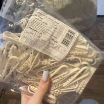 Дюбель хомут нейлон белый, в Санкт-Петербурге