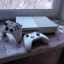 Xbox One S 1TB, в Москве