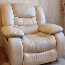 Кожаное кресло Bo-Box с реклайнером и качалкой, в Санкт-Петербурге