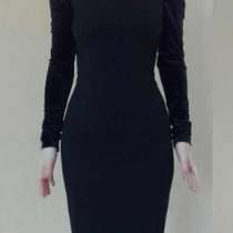 Платье футляр новое М 46 чёрное миди по фигуре ткань плотная, в Москве