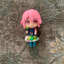 Реона Уэст в клетчатом платье-близнец, в Махачкале