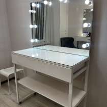 Гримерный стол с зеркалом, в Перми