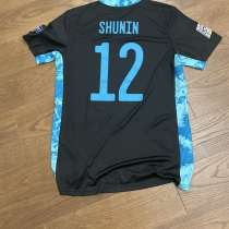 Игровая форма с автографом Антона Шунина, в Москве