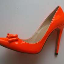 Туфли оранжевые на каблуке, в Новосибирске