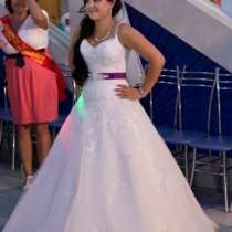 продам красивое свадебное платье размер 42-46, в Таганроге