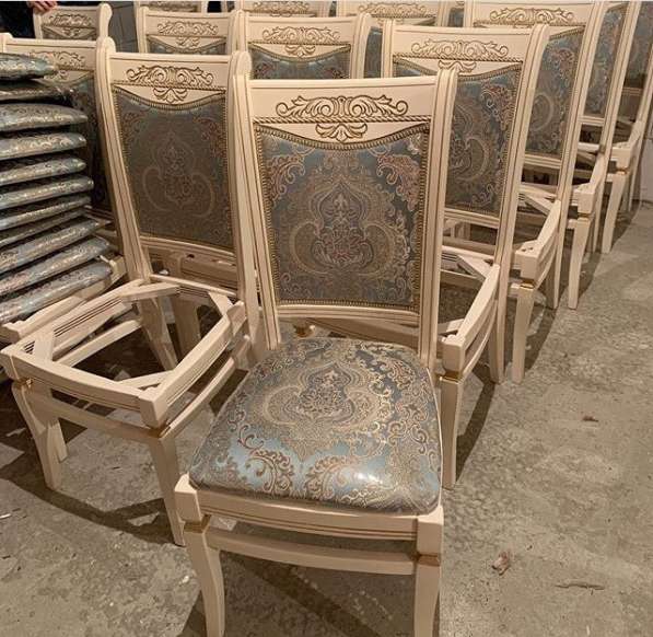 Продаётся столы стулья доставка тоже есть в Каспийске