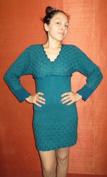 Вязаное вручную теплое платье 42-44 размера