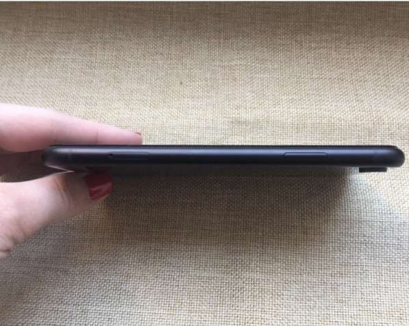 IPhone XR в Москве фото 3