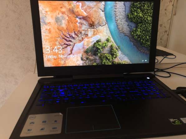 Геймерский ноутбук Dell Gaming G7 2018 в фото 3