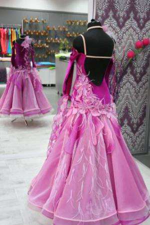 Пошив сценических костюмов от салона "Эста"