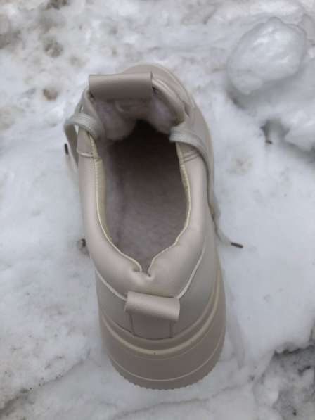 Зимние кроссовки молочного цвета в Владикавказе фото 3