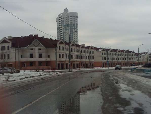 Продам четырехкомнатную квартиру в Красногорске. Жилая площадь 216,50 кв.м. Этаж 3. Есть балкон.