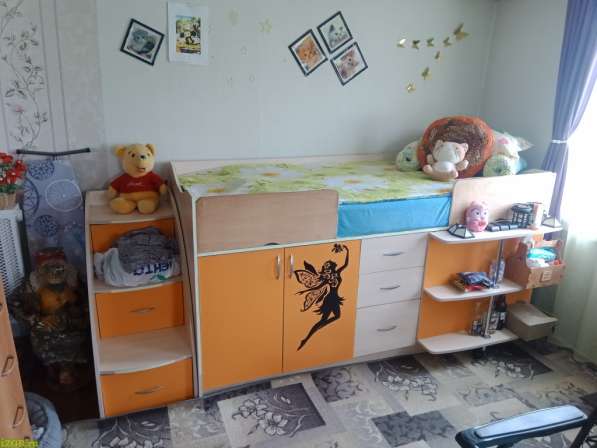 Отдам кровать за упаковку шоколада твикс в Красноярске