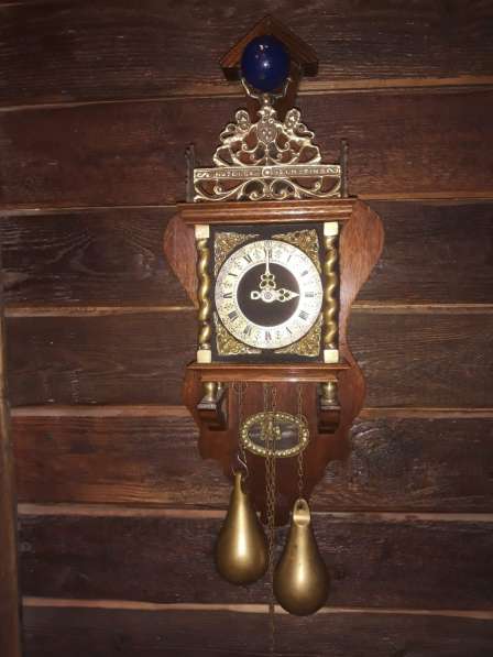 Старинные часы на гирях с боем в бронзе в Москве фото 3