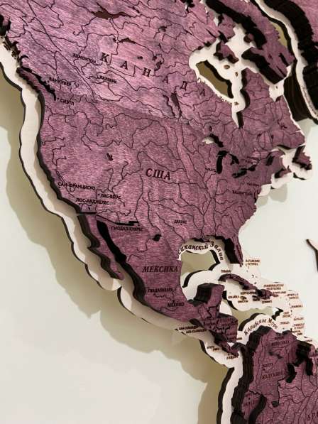 Карта мира из дерева в цвете бордо в Набережных Челнах фото 3