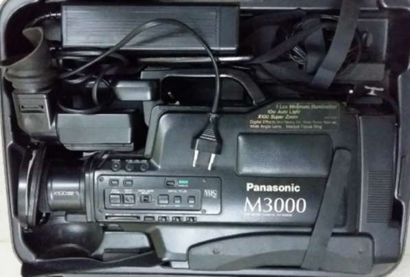 Профессиональная видеокамера Panasonic M3000 VHS Япония в Сыктывкаре