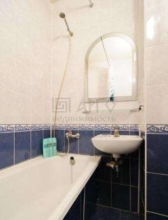 Сдам однокомнатную квартиру в Санкт-Петербурге. Жилая площадь 40 кв.м. Этаж 3. в Санкт-Петербурге