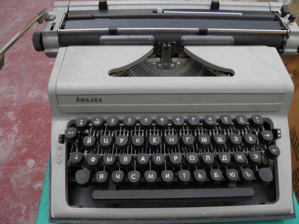 Механическая пишущая машинка в Анапе