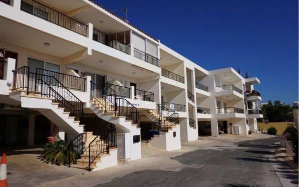 Недорогая трехкомнатная Квартира в пригороде Пафосе-Кипра