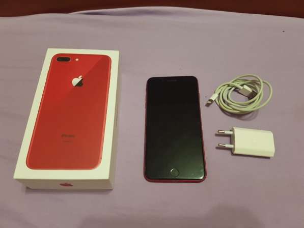 IPhone 8 Plus red