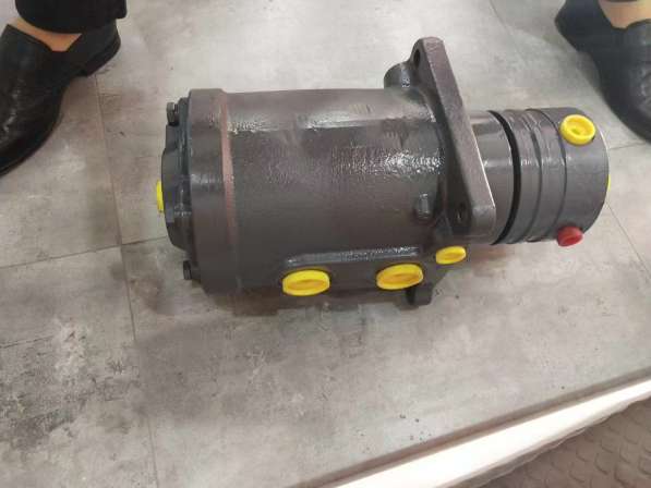 Центральная установка экскаватора Hitachi