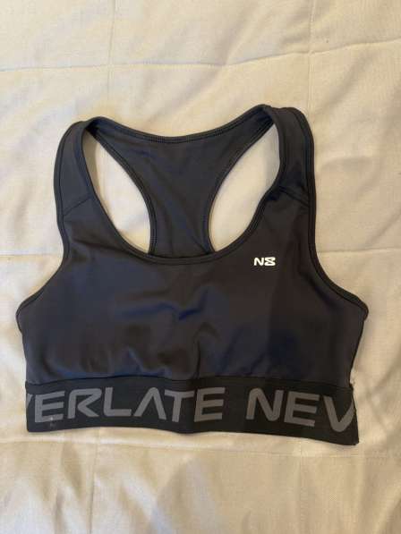 Топ спортивный женский