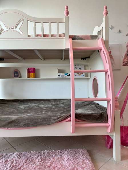 Bunk bed in perfect condition. sold with mattresses в 