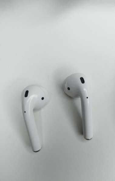 AirPods 2 в Санкт-Петербурге фото 3