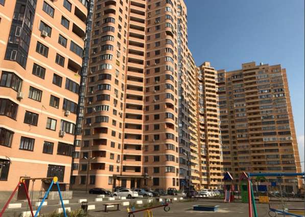 Продам однокомнатную квартиру в Ростов-на-Дону.Жилая площадь 30 кв.м.Этаж 15.Есть Балкон.