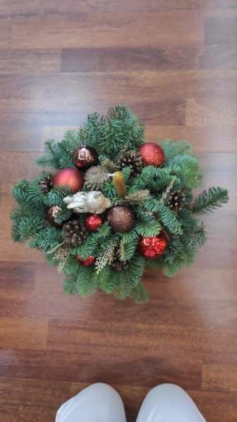 Композиция из живой ели в Москве фото 13