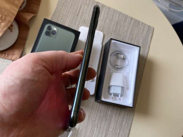 IPhone 11 Pro Max в Москве фото 3