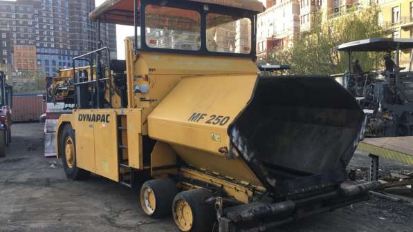 Аренда перегружателя асфальта Dynapac MF 250