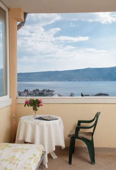 Продается квартира с красивым видом на море в г. Тиват в фото 3