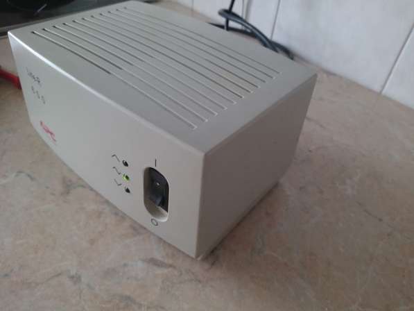 Стабилизатор напряжения APC Line-R в Челябинске фото 6