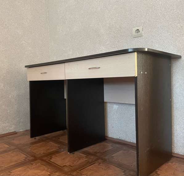 Письменный стол