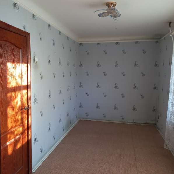 Продам 2-х комнатную квартиру в центре Снежного в фото 3