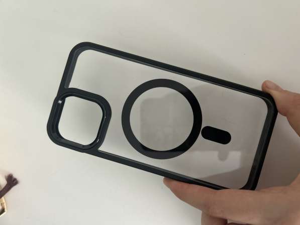 Чехол на айфон 14