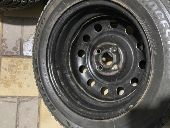 Продаю резину зимню